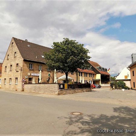 Cadolzburg Gasthof Landhotel Gruner Baum المظهر الخارجي الصورة