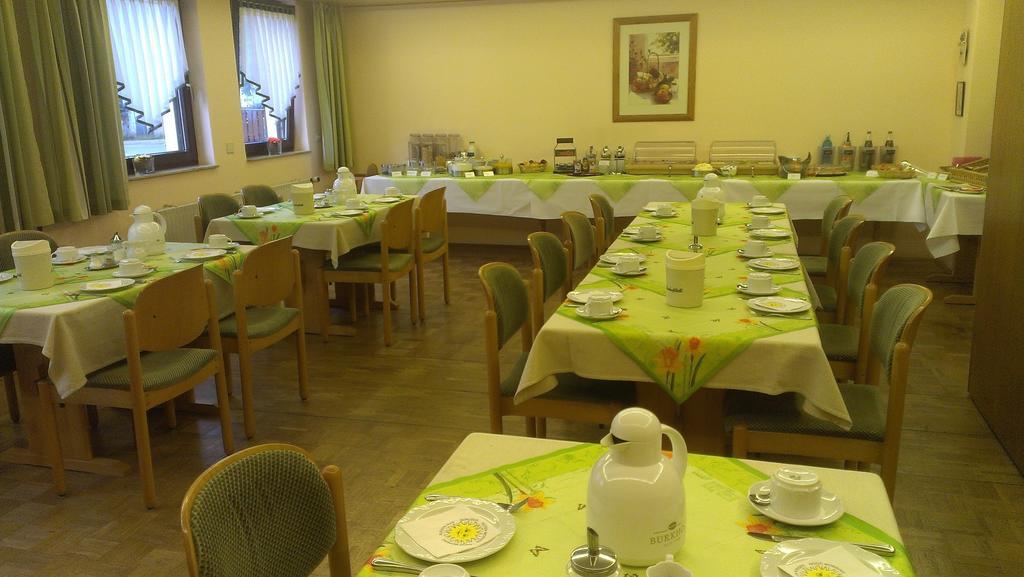 Cadolzburg Gasthof Landhotel Gruner Baum المظهر الخارجي الصورة
