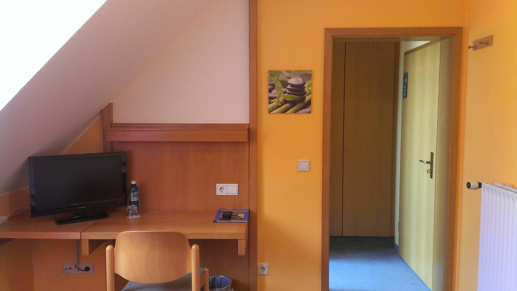 Cadolzburg Gasthof Landhotel Gruner Baum المظهر الخارجي الصورة