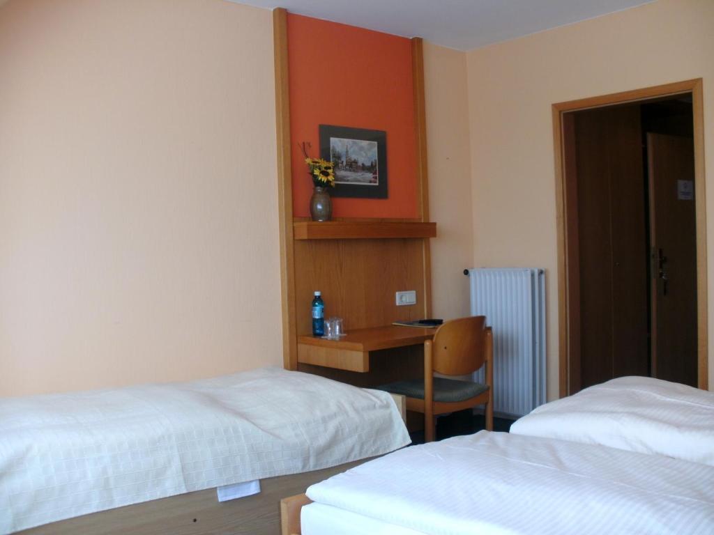 Cadolzburg Gasthof Landhotel Gruner Baum الغرفة الصورة