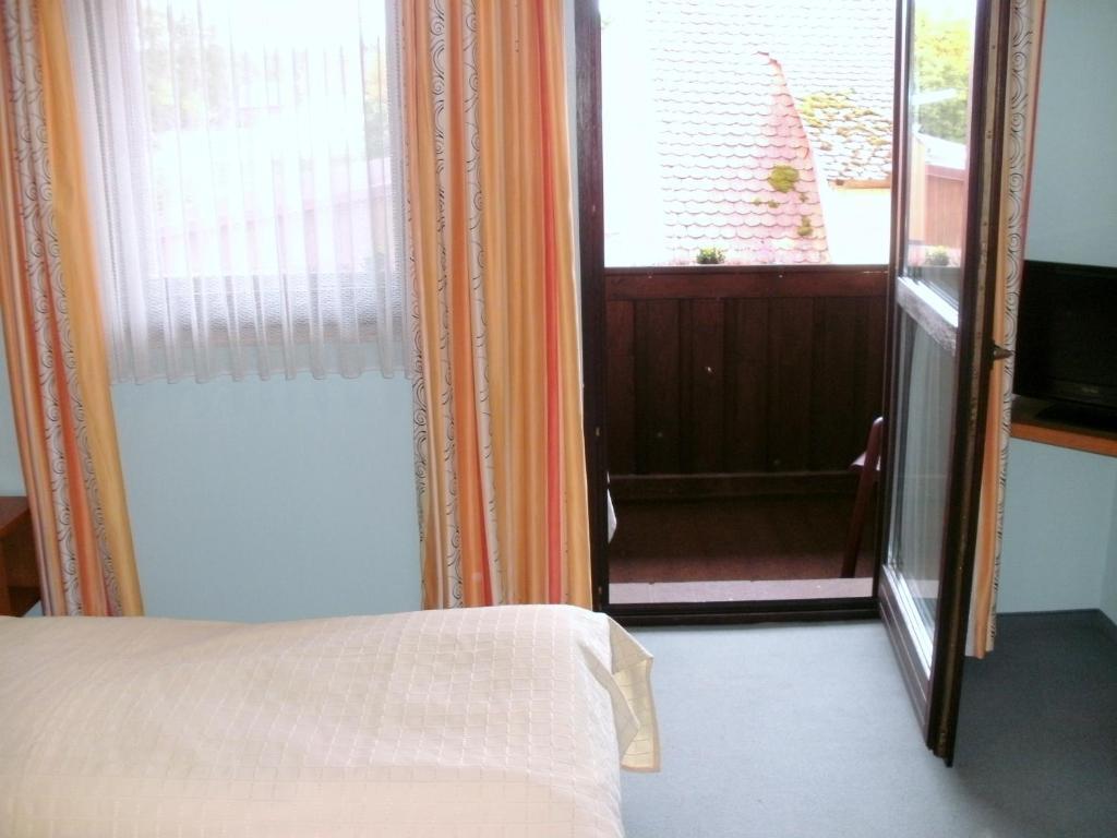 Cadolzburg Gasthof Landhotel Gruner Baum الغرفة الصورة