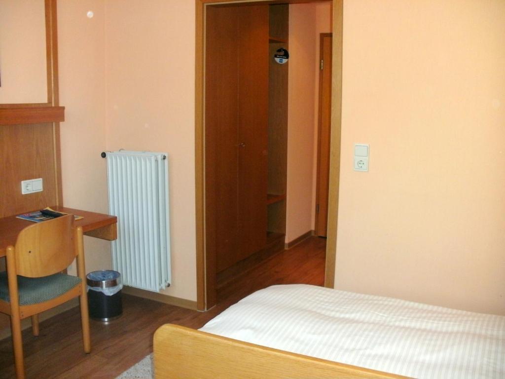 Cadolzburg Gasthof Landhotel Gruner Baum الغرفة الصورة