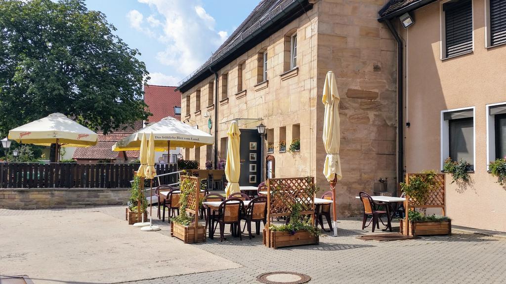 Cadolzburg Gasthof Landhotel Gruner Baum المظهر الخارجي الصورة