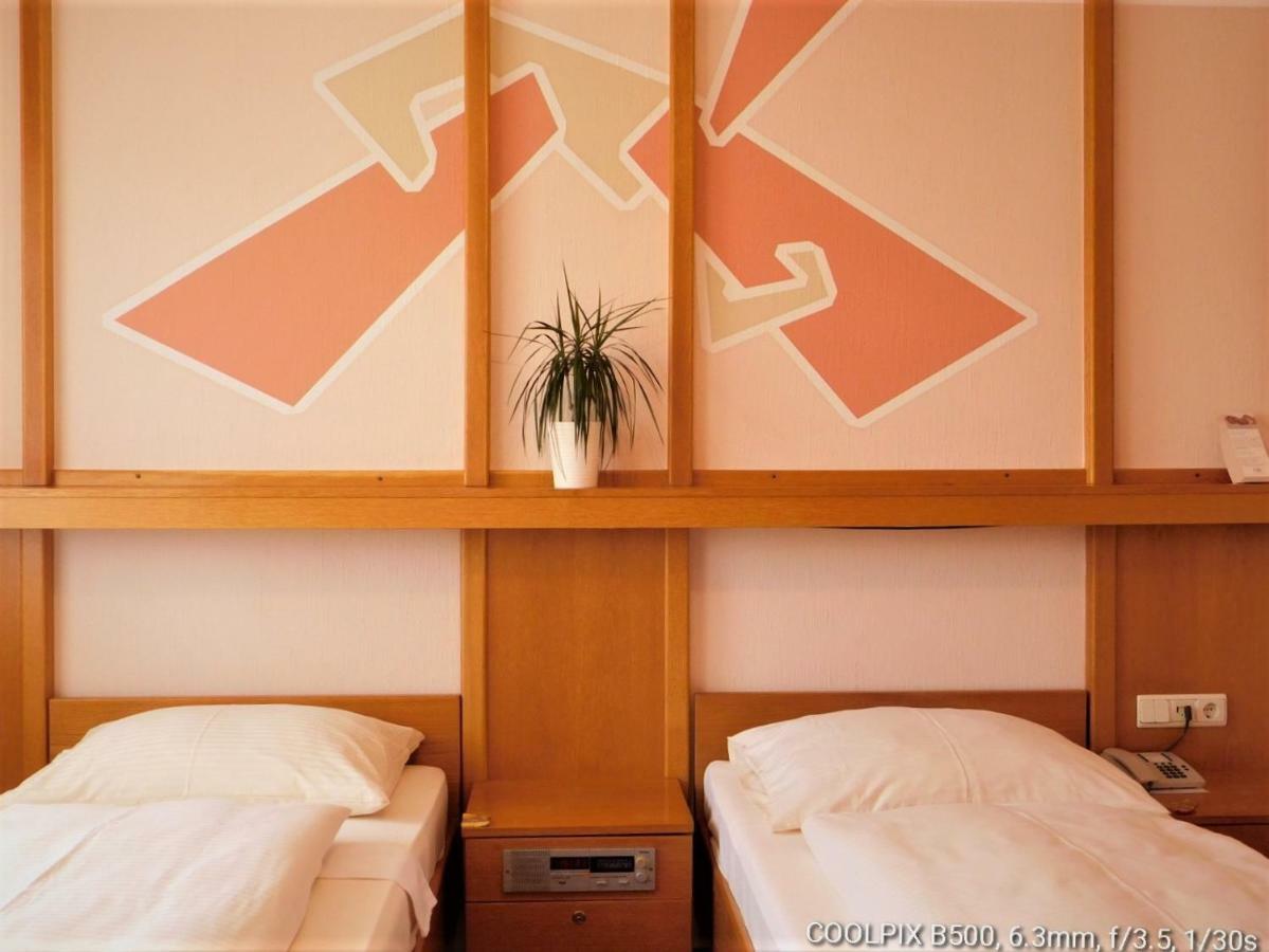 Cadolzburg Gasthof Landhotel Gruner Baum المظهر الخارجي الصورة