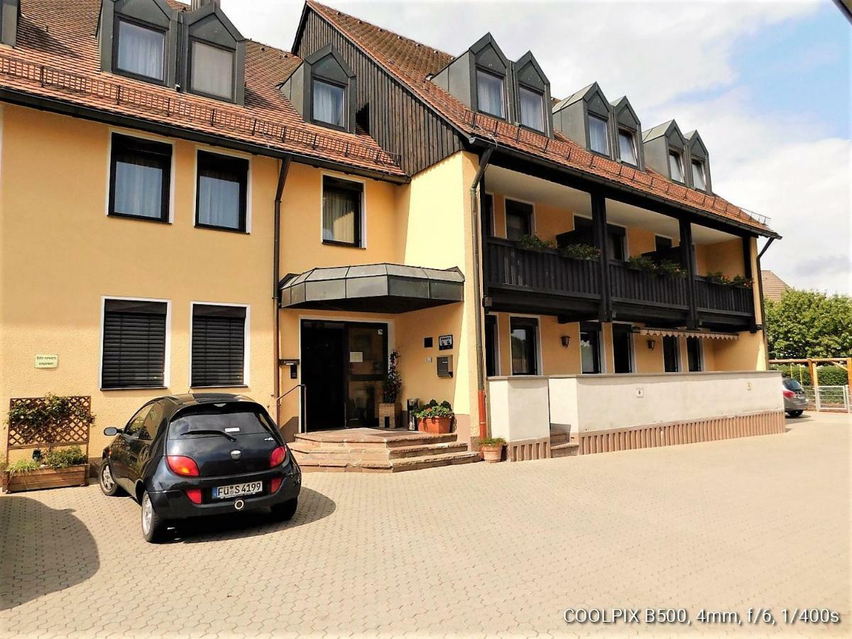 Cadolzburg Gasthof Landhotel Gruner Baum المظهر الخارجي الصورة